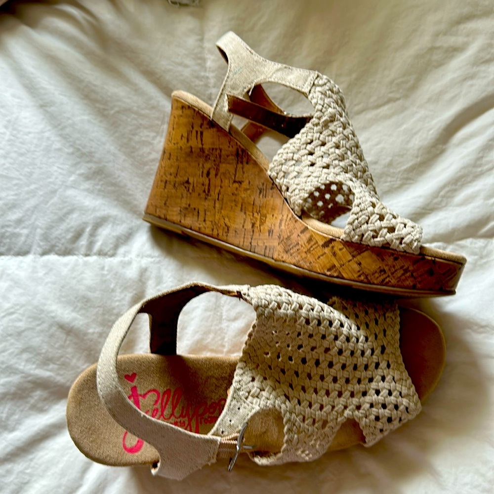 Tan wedge sandals. Worn once. Size 11. Jellypop